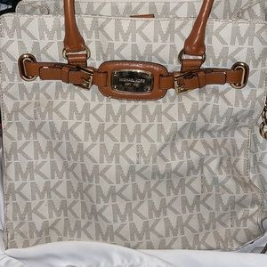 White & Tan Michael Kors Handbag. MK print